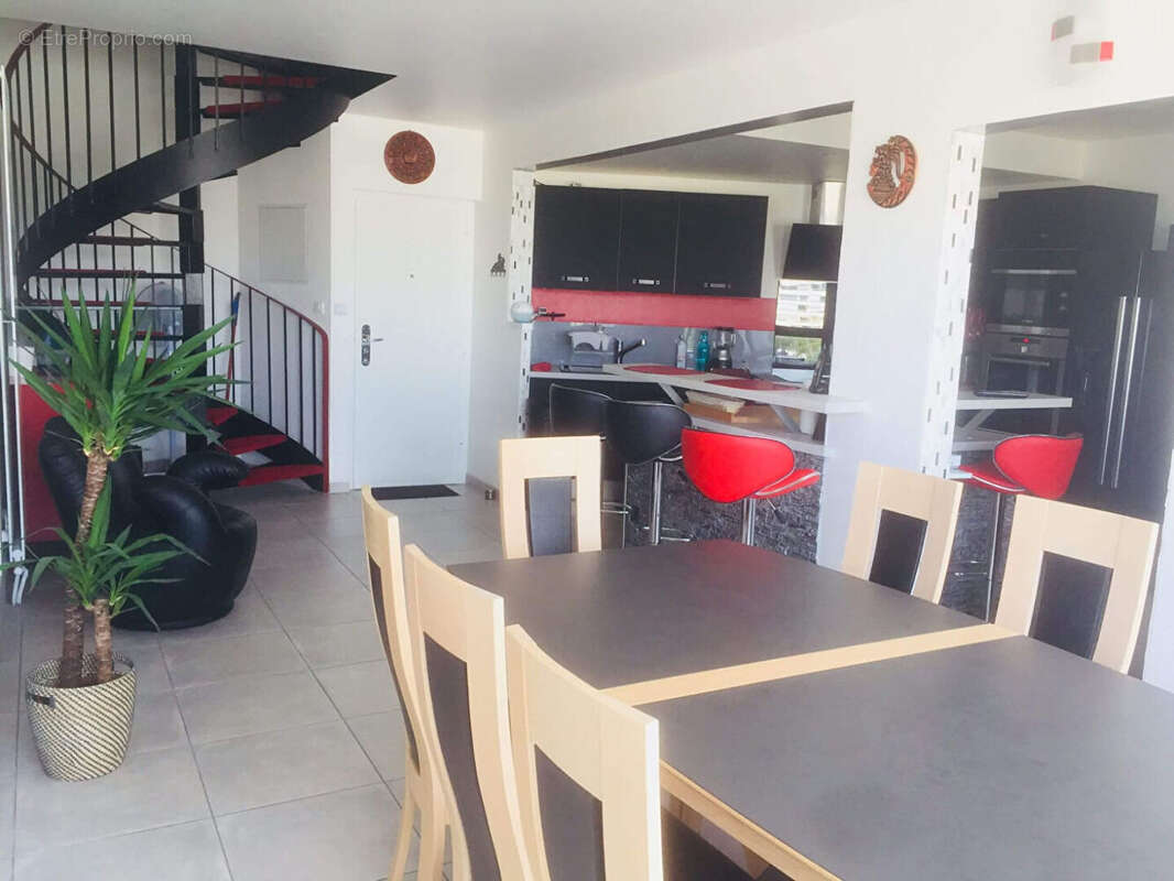 Appartement à MAUGUIO