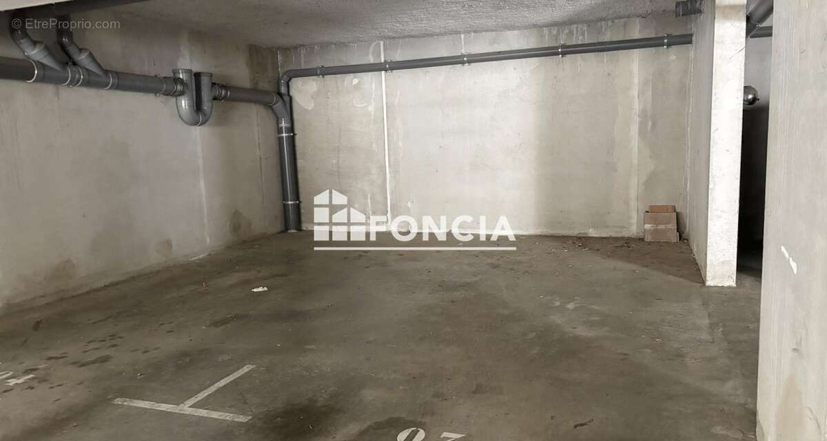 Parking à LA SEYNE-SUR-MER