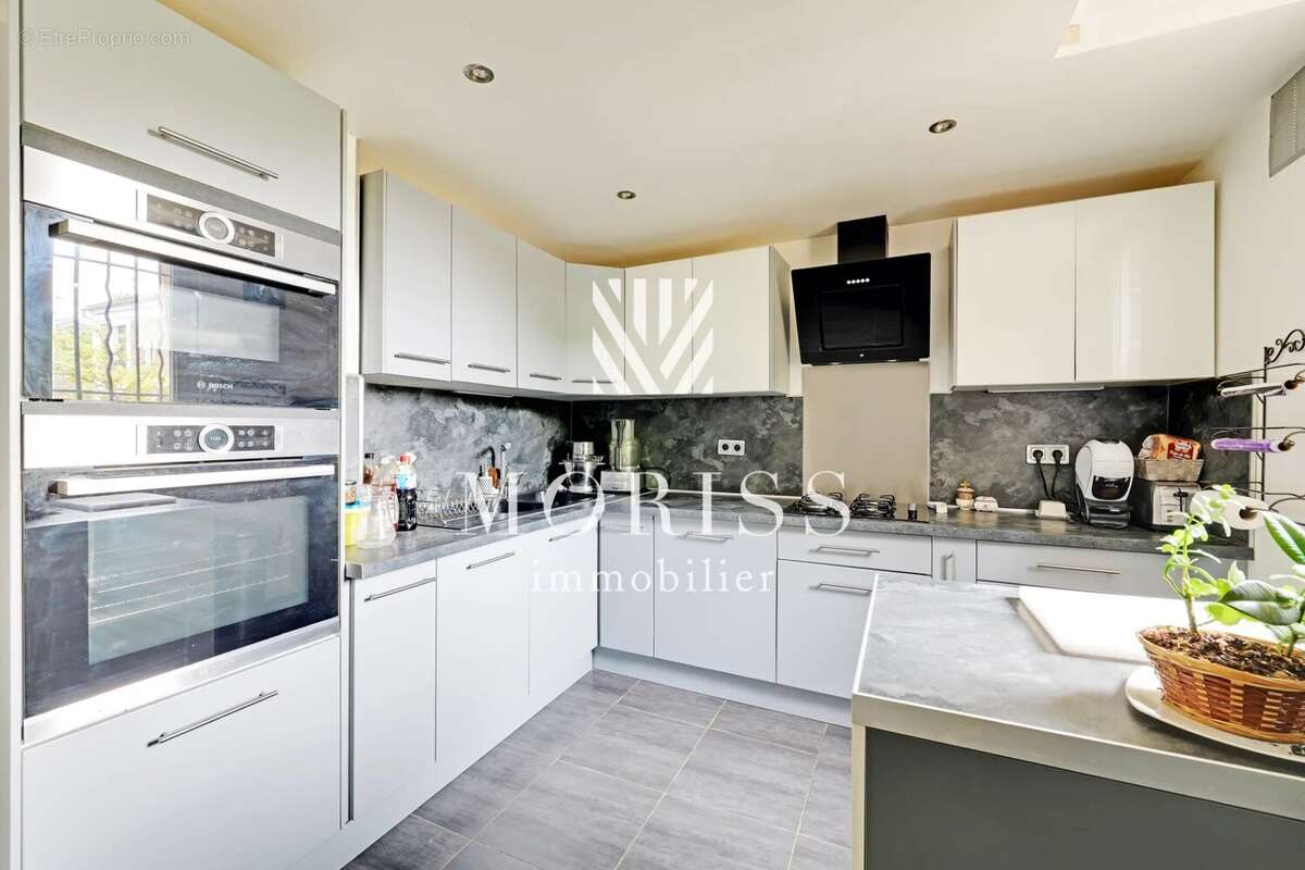 Maison à LE PERREUX-SUR-MARNE