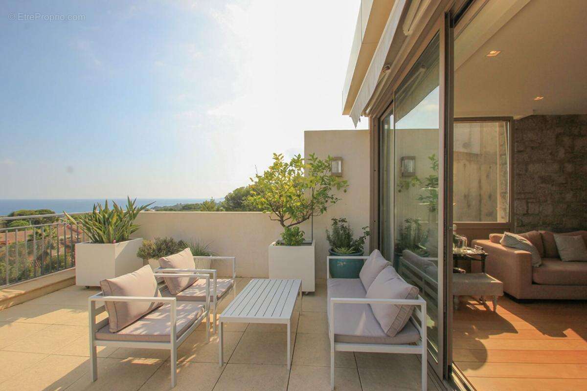 Appartement à VILLENEUVE-LOUBET