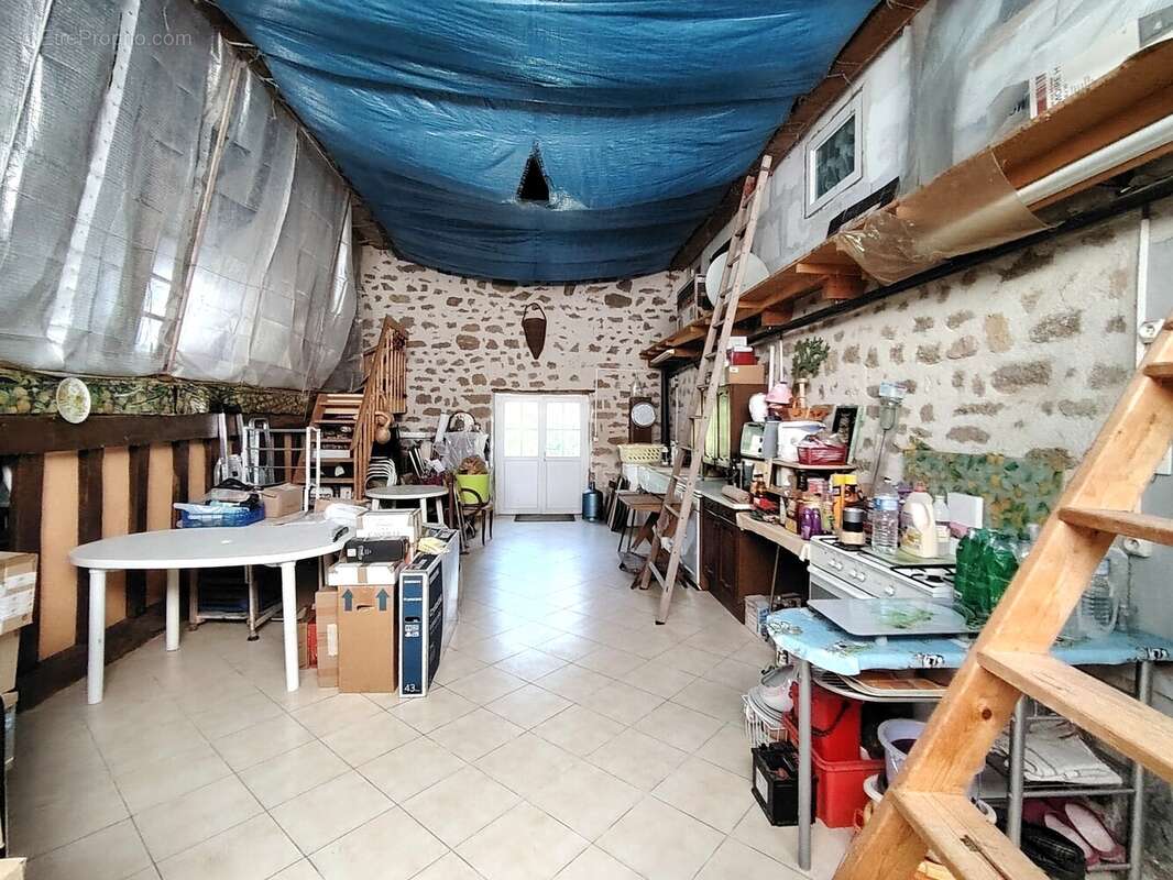 Maison à LA CHAPELLE-BALOUE