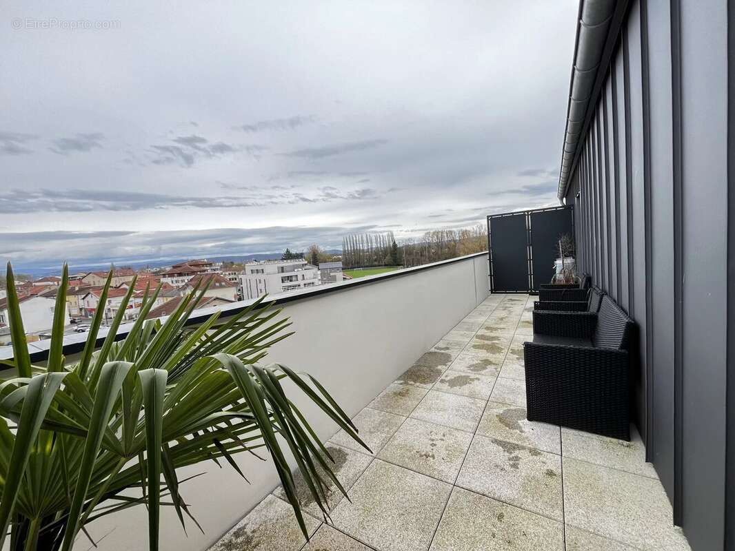 Appartement à PONT-DE-CHERUY