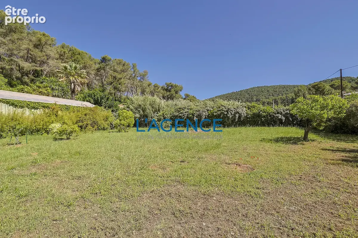 CARQUEIRANNE VILLA 233m2 - 8 Chambres  - Terrain 7023m avec piscine - photo 20