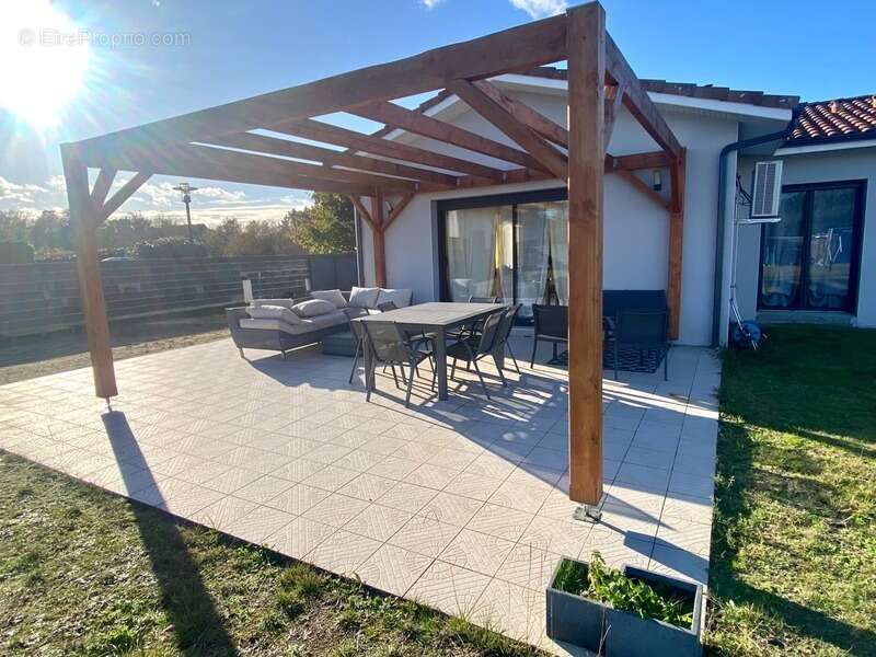 Maison à RION-DES-LANDES