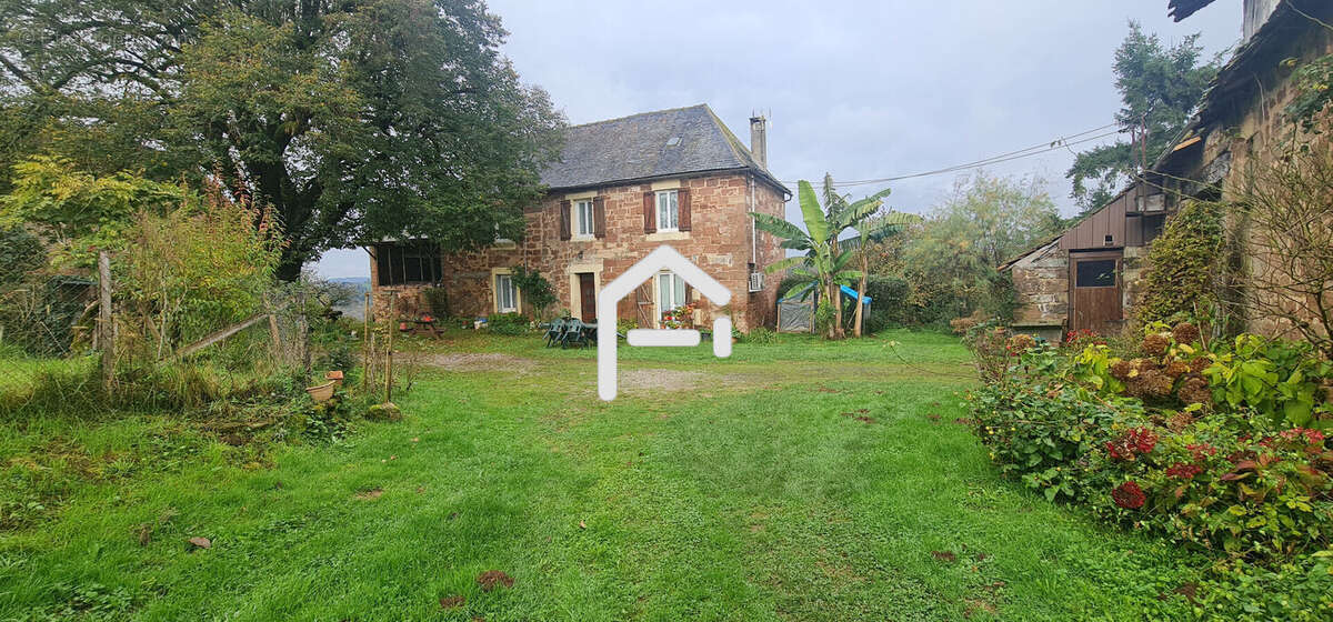 Maison à AYEN