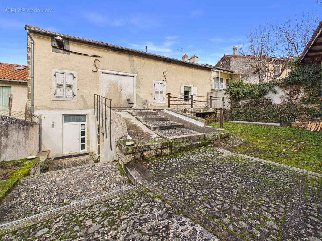 Maison à ESPALY-SAINT-MARCEL