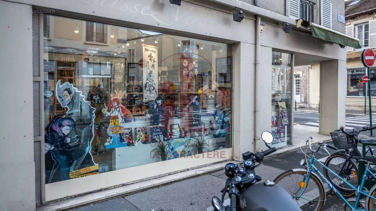 Commerce à FONTAINEBLEAU