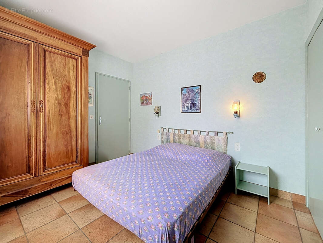 Maison de caractère avec jardin   Un beau potentiel à exploiter à Codalet - photo 3