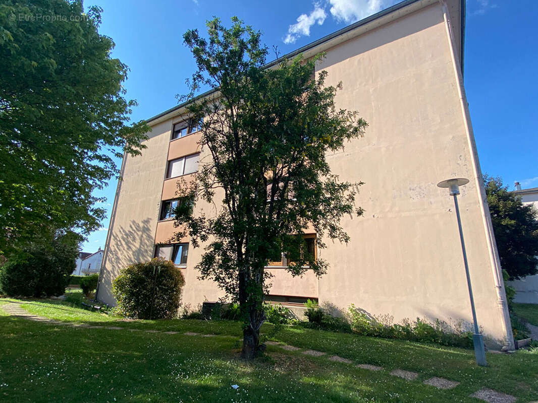 Appartement à SAINT-LOUP-SUR-SEMOUSE