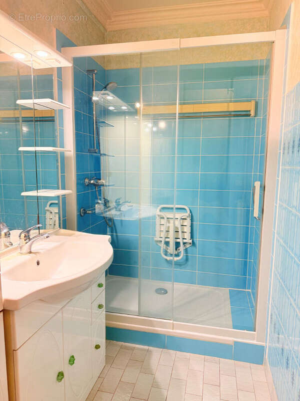 Appartement à LEVALLOIS-PERRET