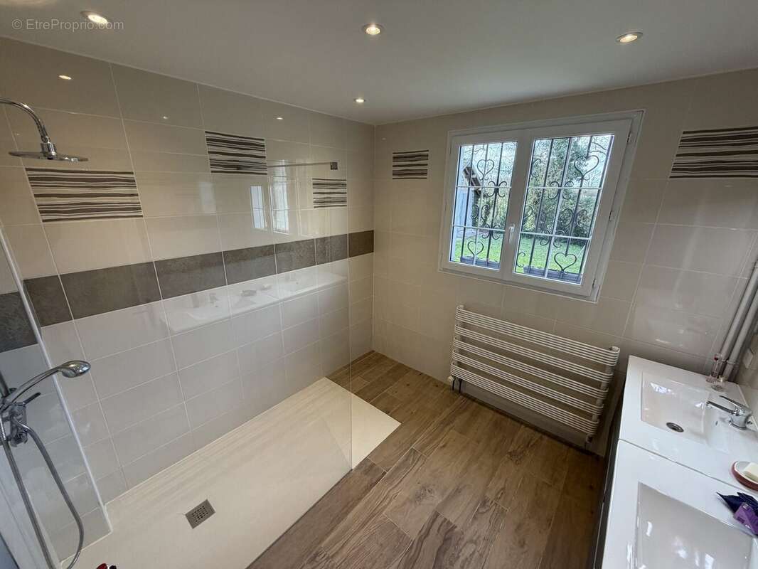 Maison à SAINT-MARTIN-SUR-OCRE