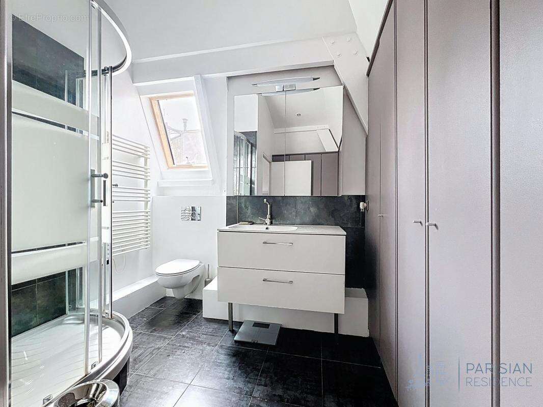 Appartement à NEUILLY-SUR-SEINE