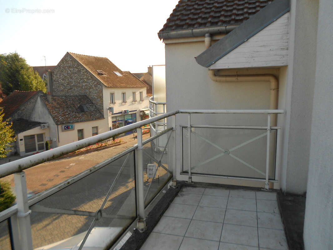 Appartement à VAUX-LE-PENIL