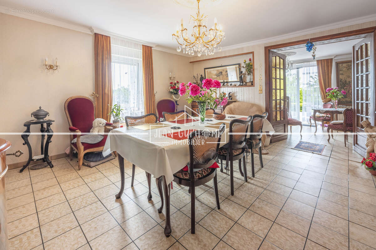 Maison à GRANDVILLERS