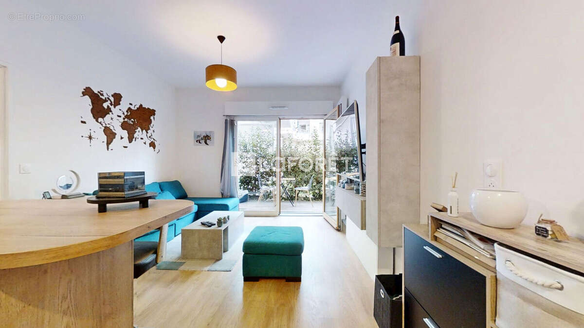 Appartement à VELIZY-VILLACOUBLAY