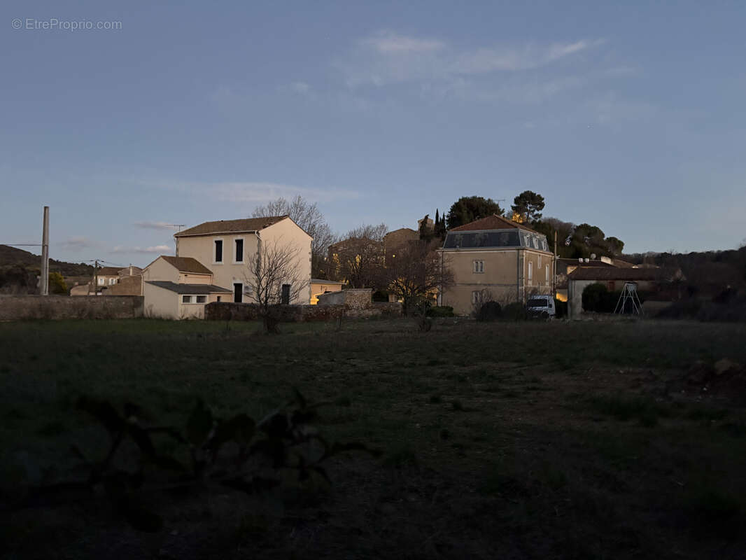 Terrain à FOUZILHON