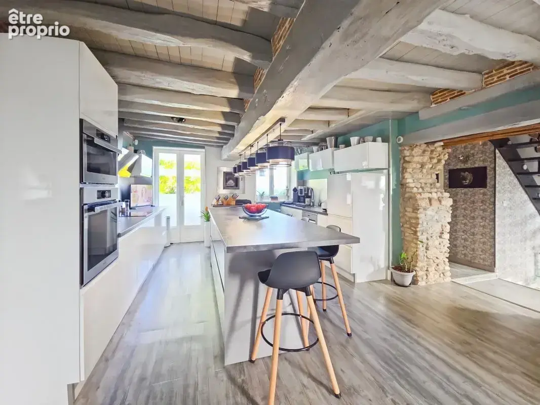  charmante maison en pierres au calme – beaux volumes & jardin dans un secteur recherché ! - photo 4