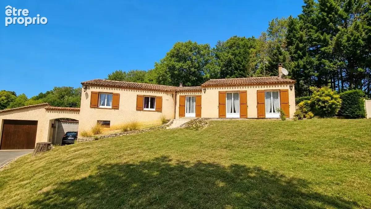 Maison de type mas provençal sur 2200 m² - photo 2