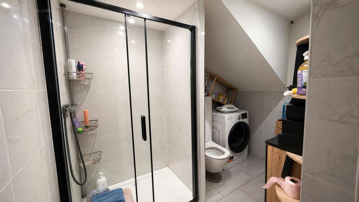 Maison de 5 pièces de 263 m² à Villeurbanne - photo 8