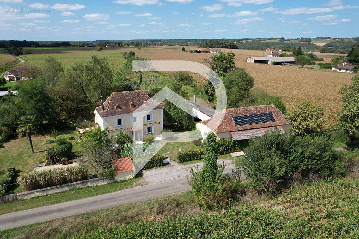 Maison à HAGETAUBIN