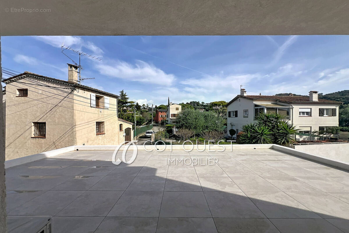 Appartement à PEGOMAS