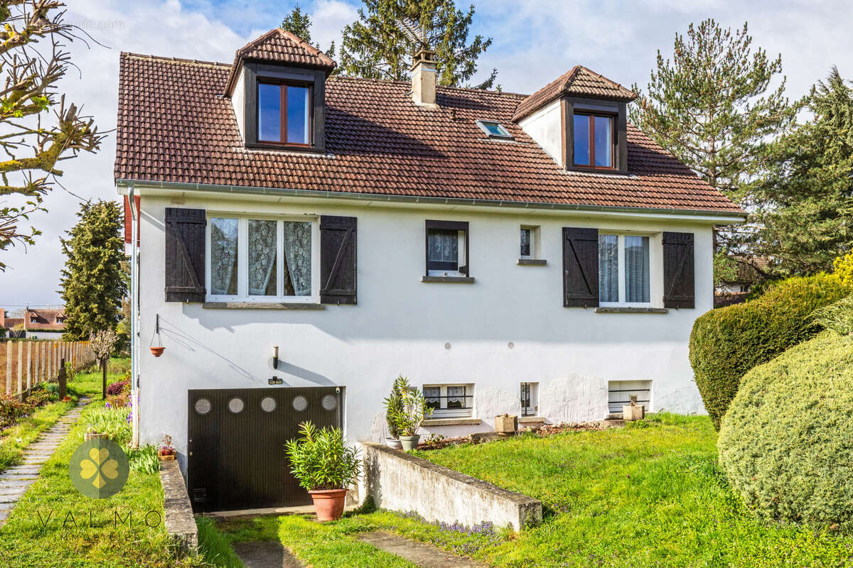 Maison à THOIRY