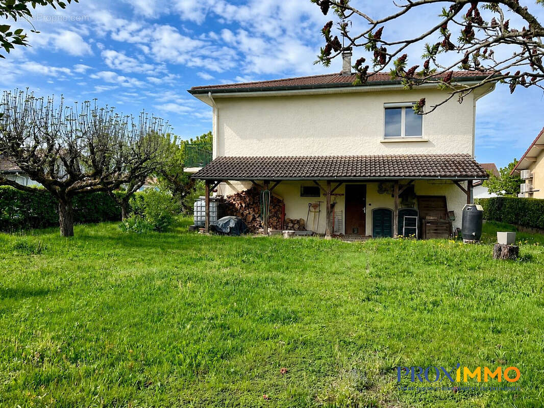 Maison 145 m² à Saint-Etienne-De-Crossey  - photo 2