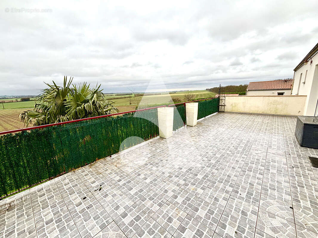 Maison à VILLIERS-EN-PLAINE