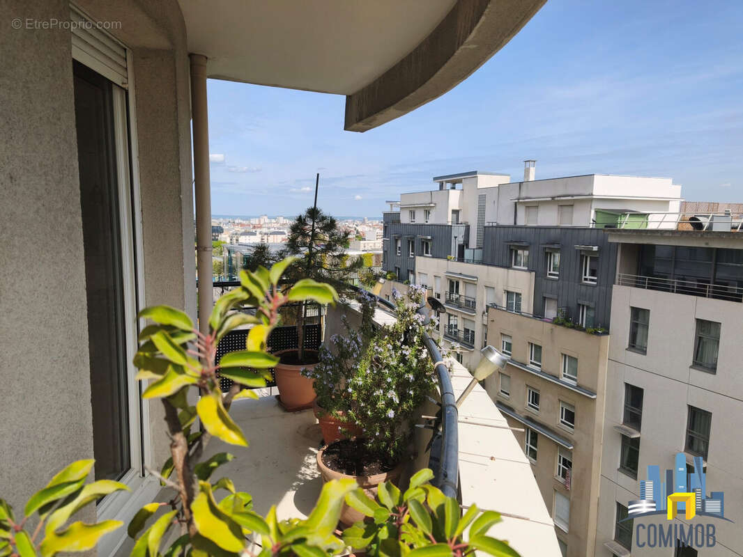 Appartement à COURBEVOIE