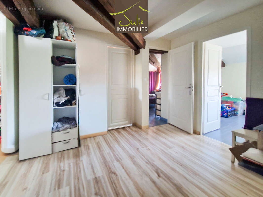 Special investisseur immeuble a bressuire - photo 8