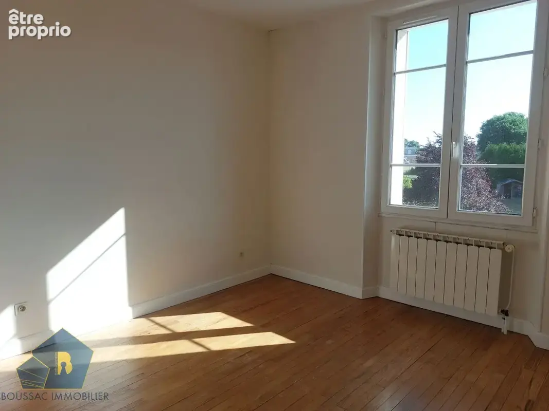 Maison 104 m² à Boussac  - photo 4