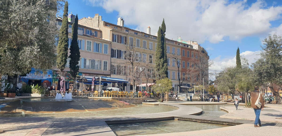 Appartement à MARSEILLE-6E