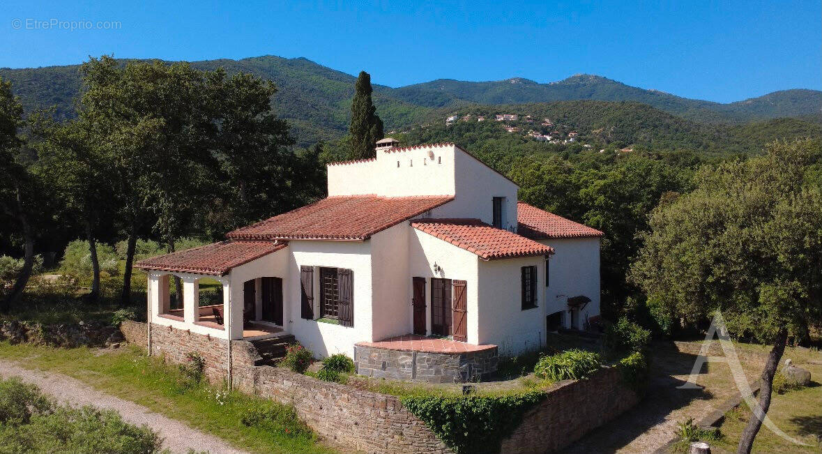 Maison à LAROQUE-DES-ALBERES