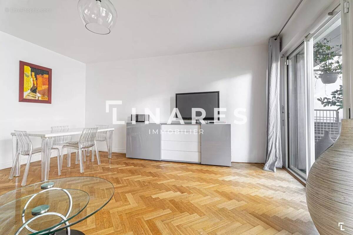LE  SEDUISANT - Appartement T3 de 85m2  - Terrasse - Cave - 13008 - photo 3