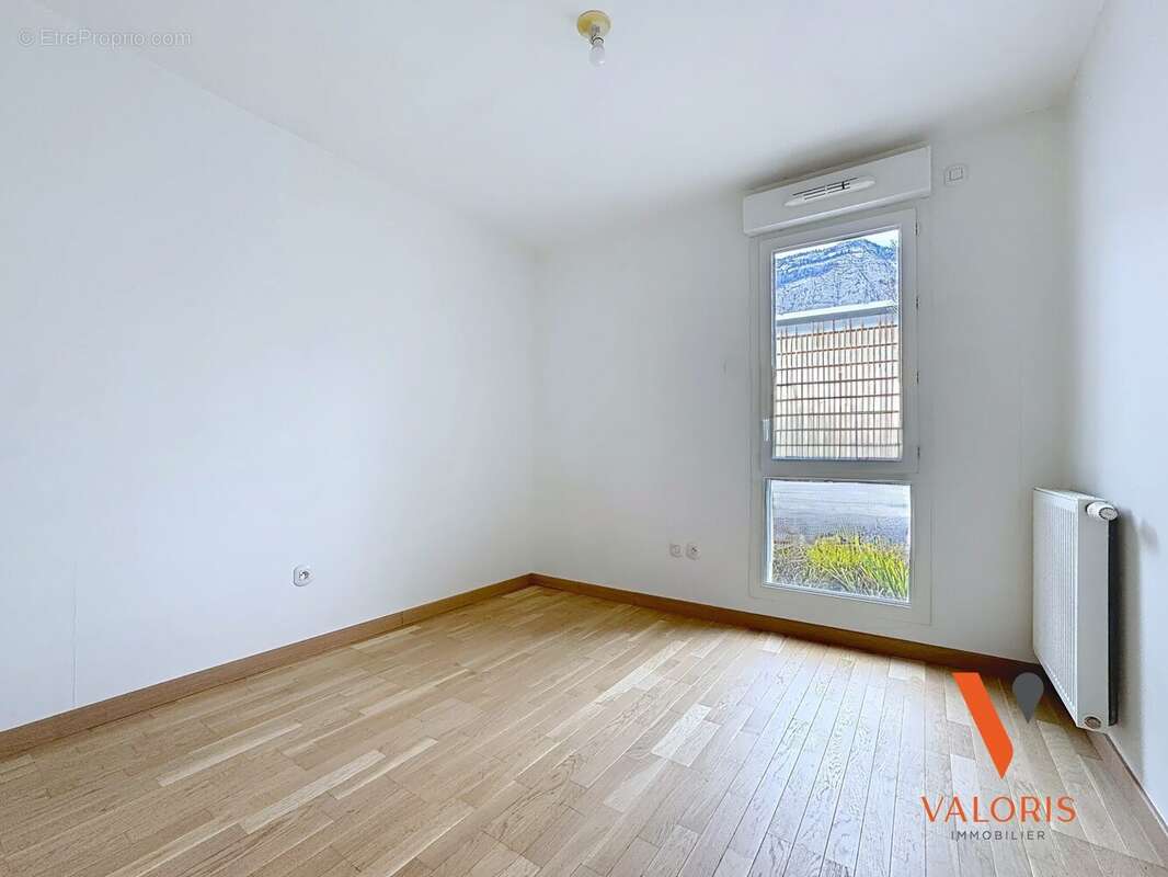 Appartement à SAINT-ISMIER