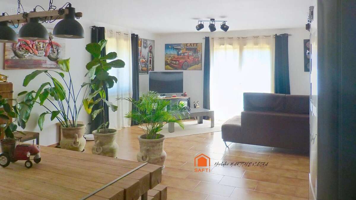 Maison 125 m² à Saint-Genies-De-Malgoires  - photo 3