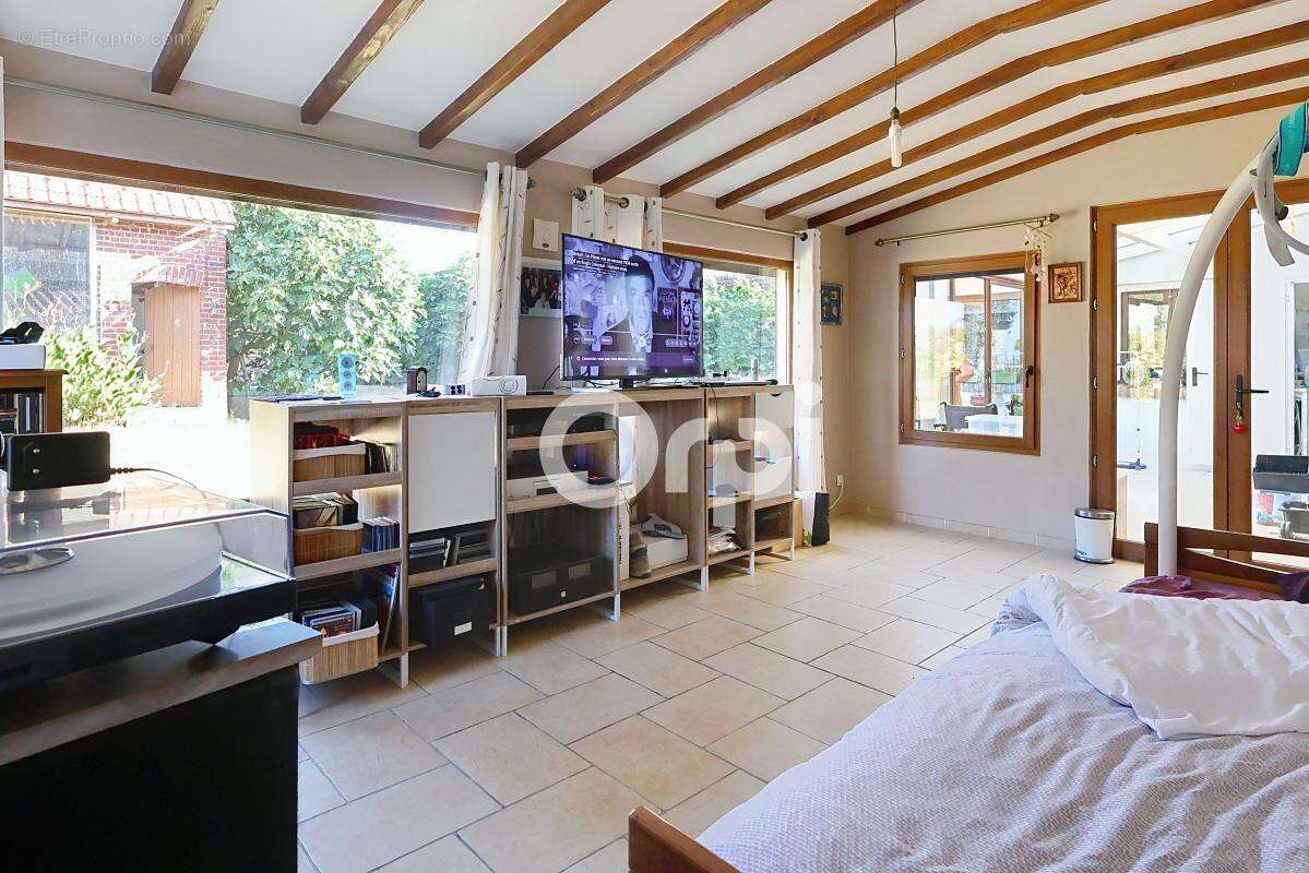 Maison semi individuelle de semi plain pied, 3 chambres, jardin et dépendances à KILLEM (59122) - photo 7