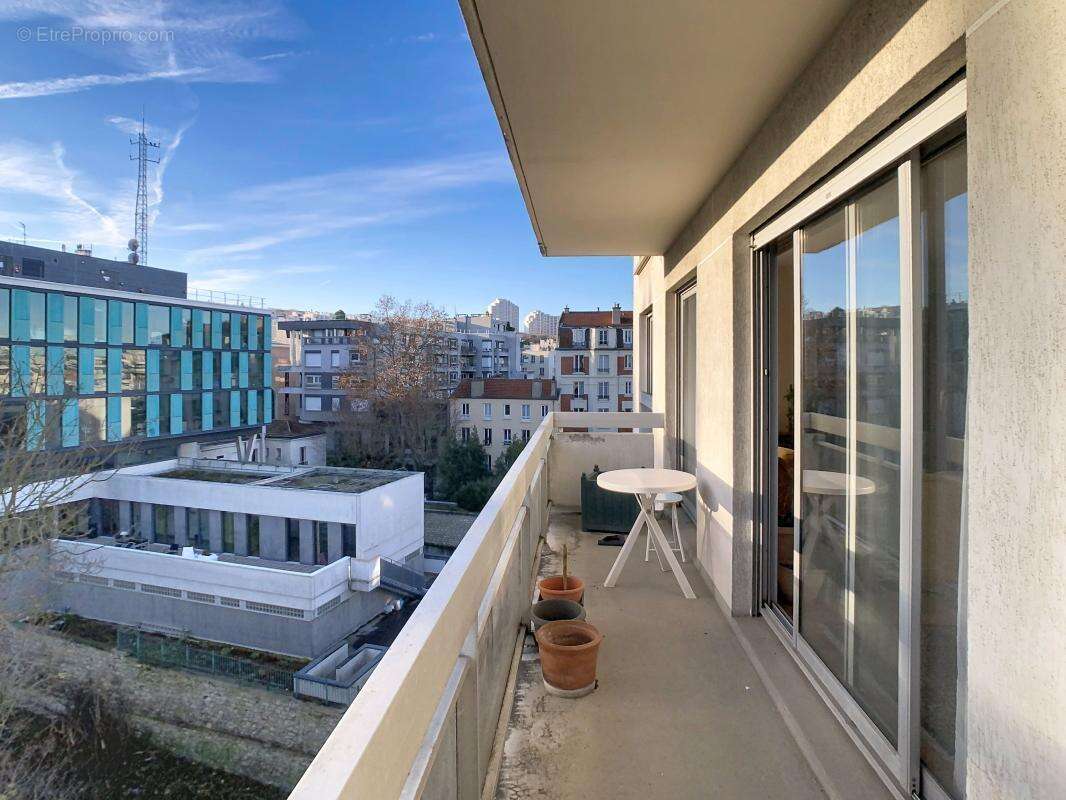 Appartement à ISSY-LES-MOULINEAUX