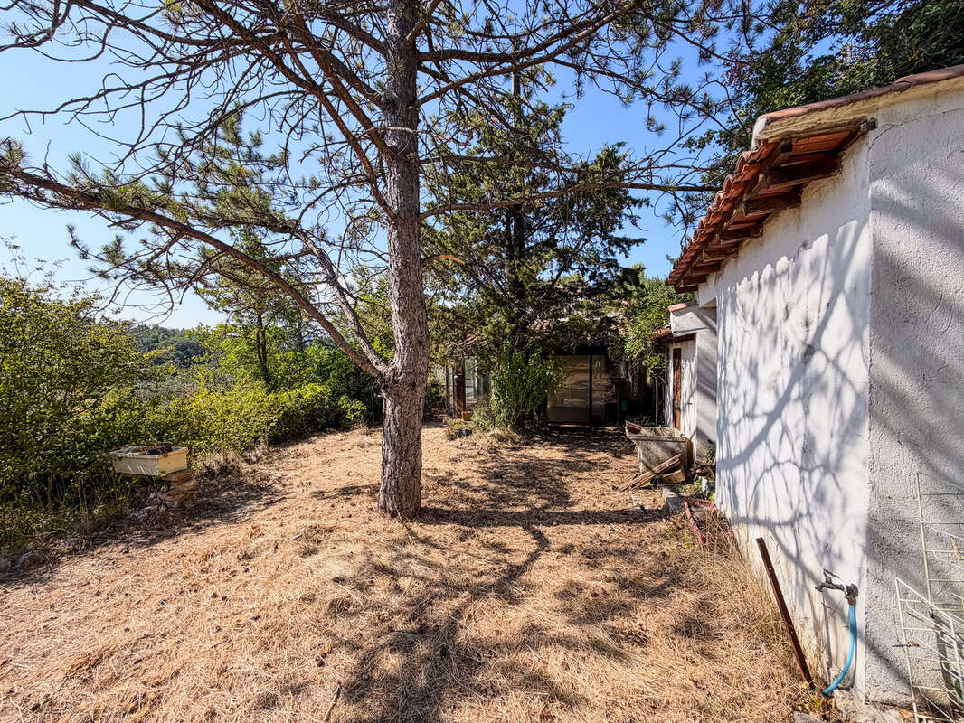Maison T4 de 70 m2 avec terrain de 1 117 m2 - photo 19
