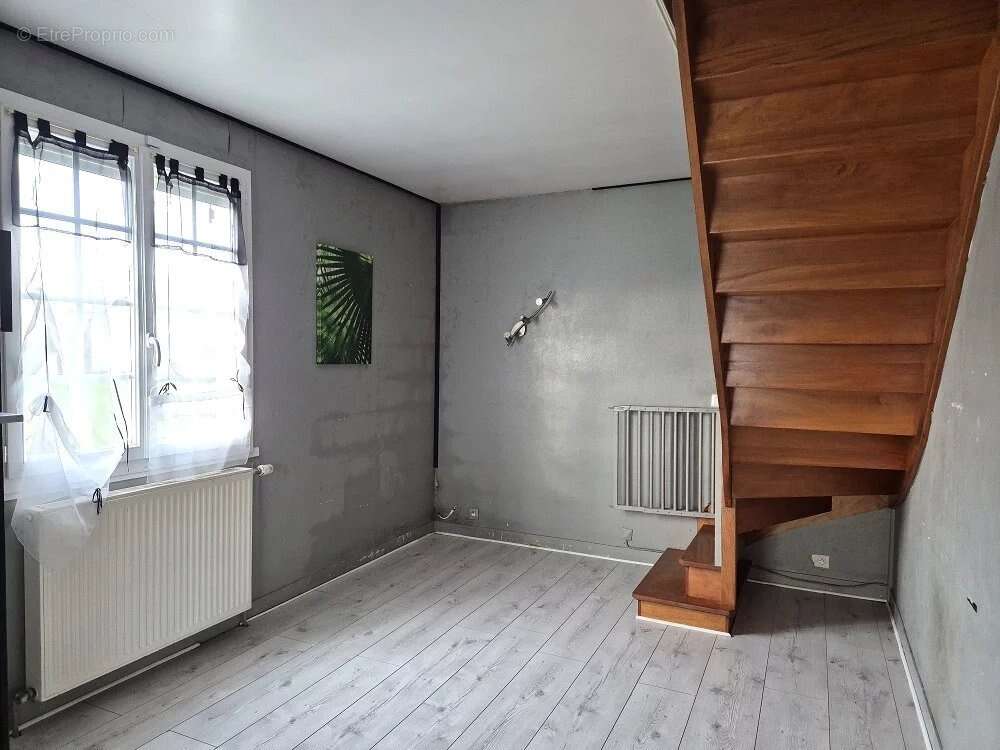 Maison à BEAUNE-LA-ROLANDE