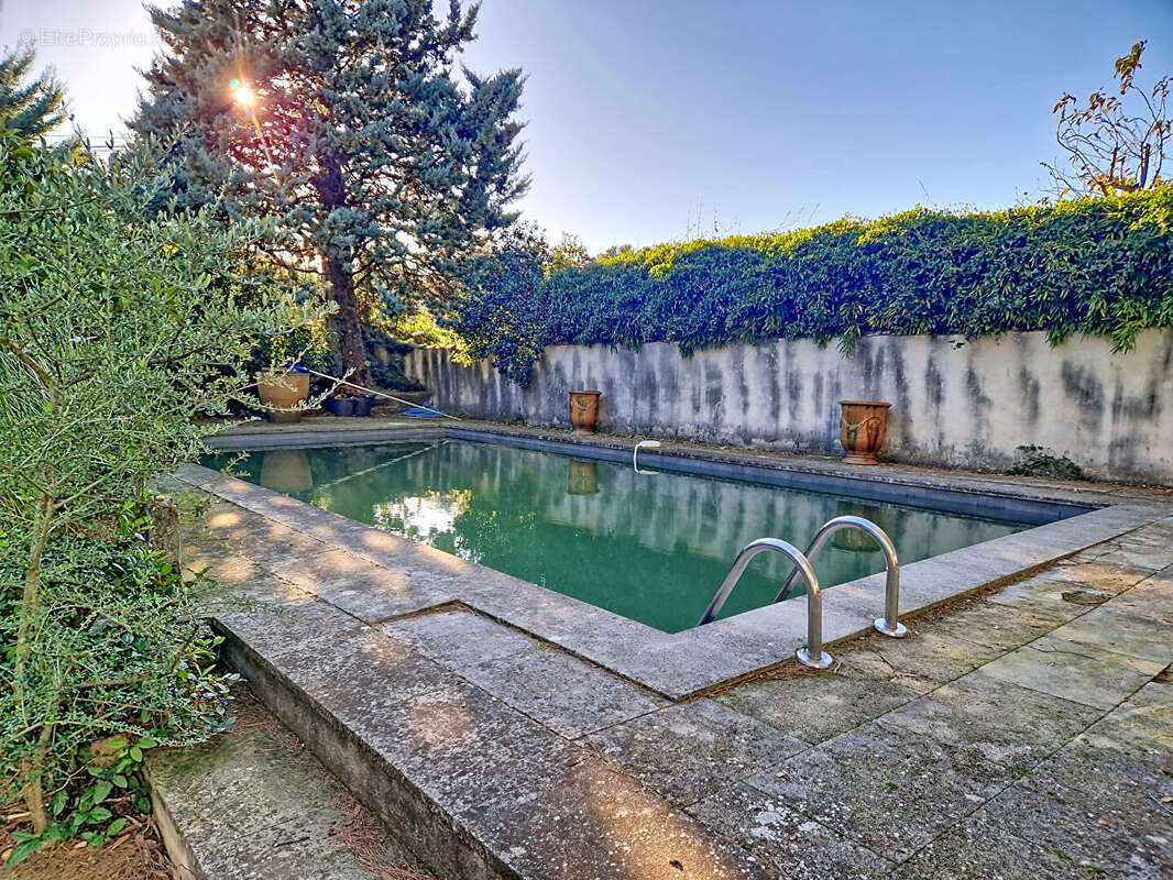 Maison à VILLENEUVE-LES-AVIGNON