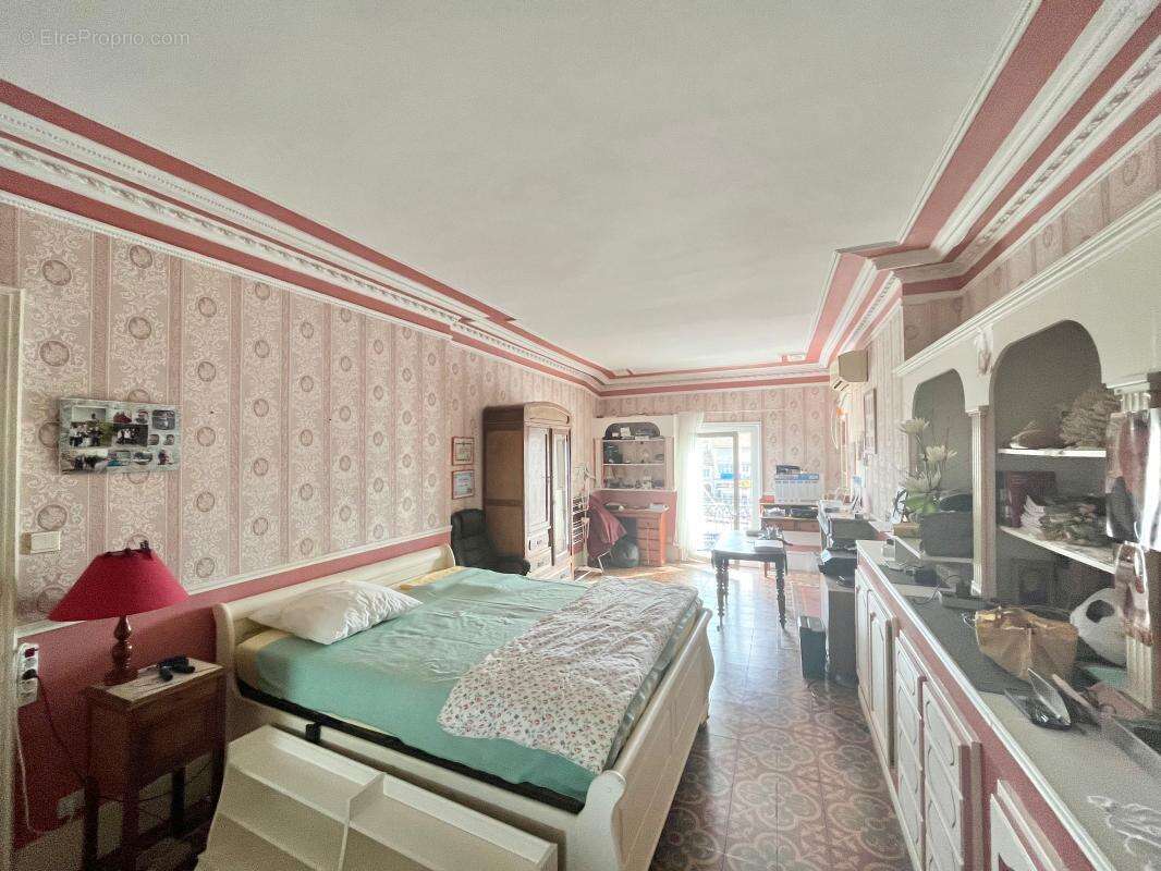 Appartement à MEZE