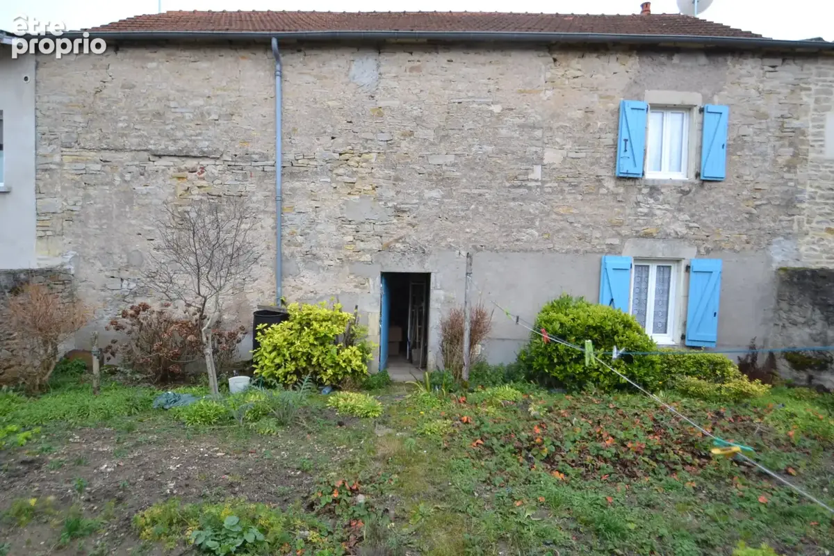 Charmante maison avec grange attenante et jardin à Gannat - photo 7