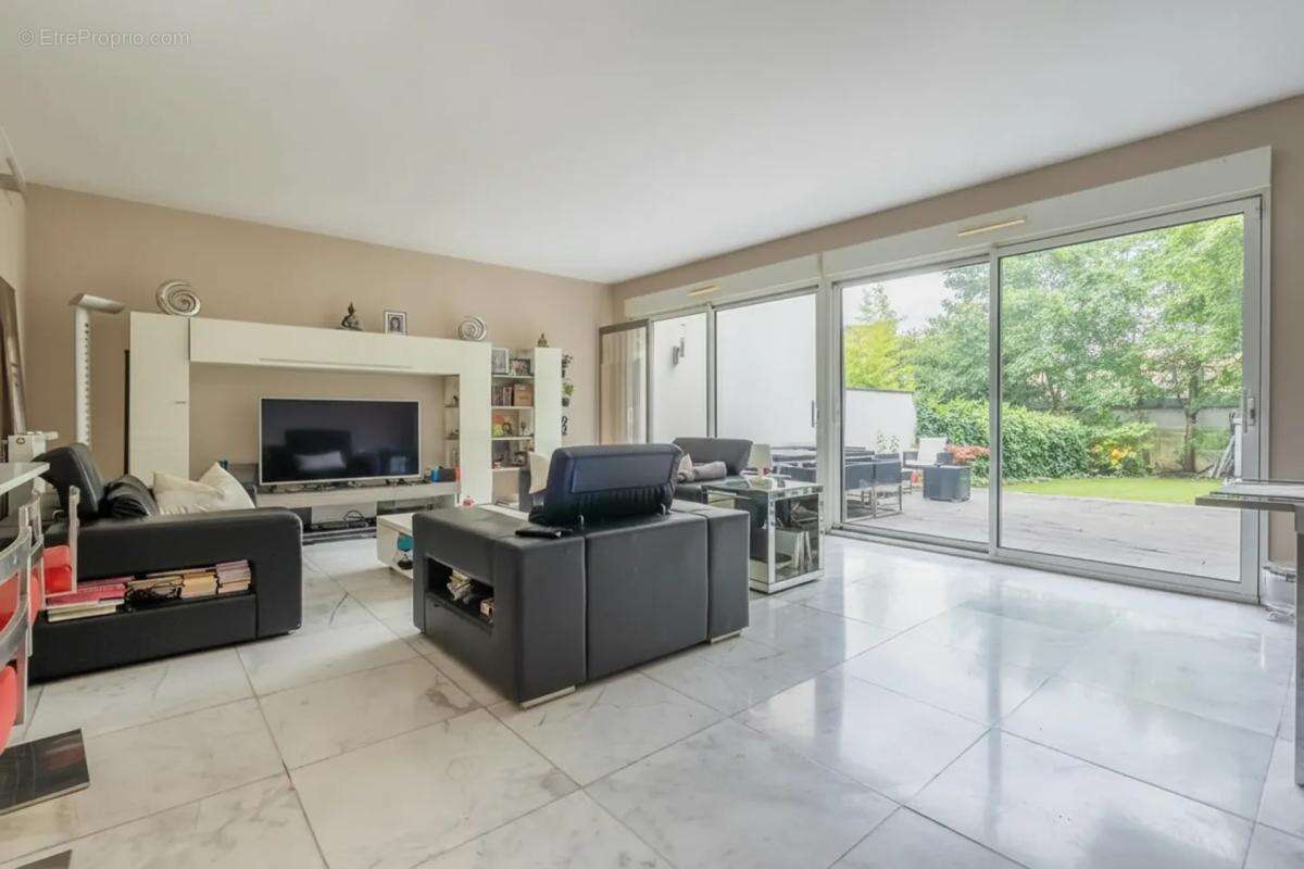Maison de 6 pièces de 180 m² à Champigny-sur-Marne - photo 6