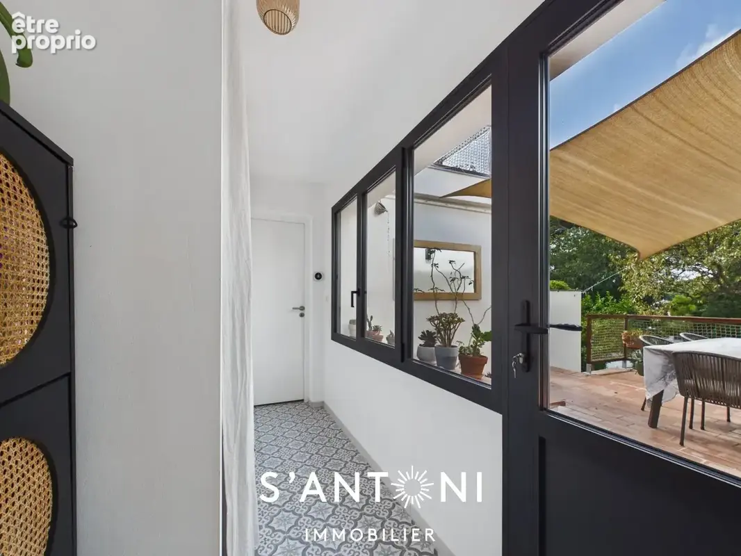 Sète  Mont Saint-Clair : Maison d'architecte rénovée avec vue dégagée - photo 9