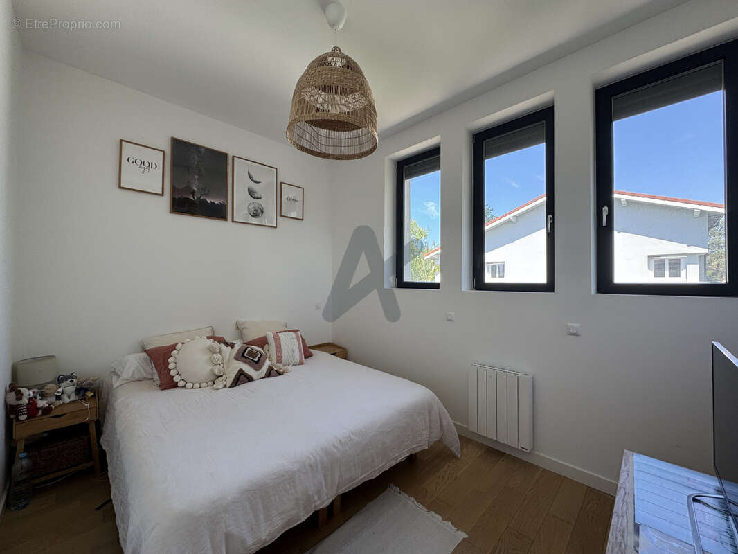 Appartement à CHAMPAGNE-AU-MONT-D'OR