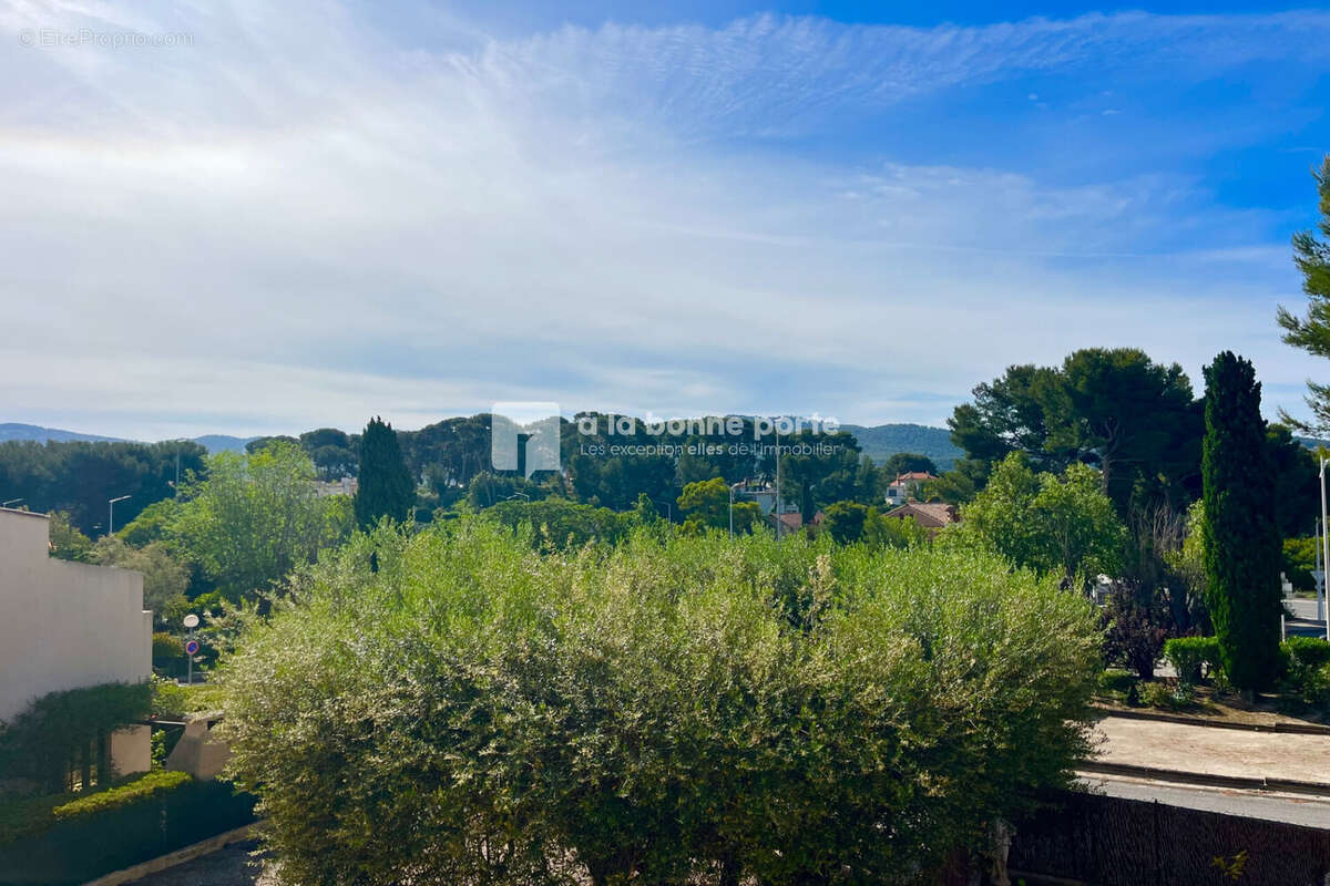 Appartement à SAINT-CYR-SUR-MER