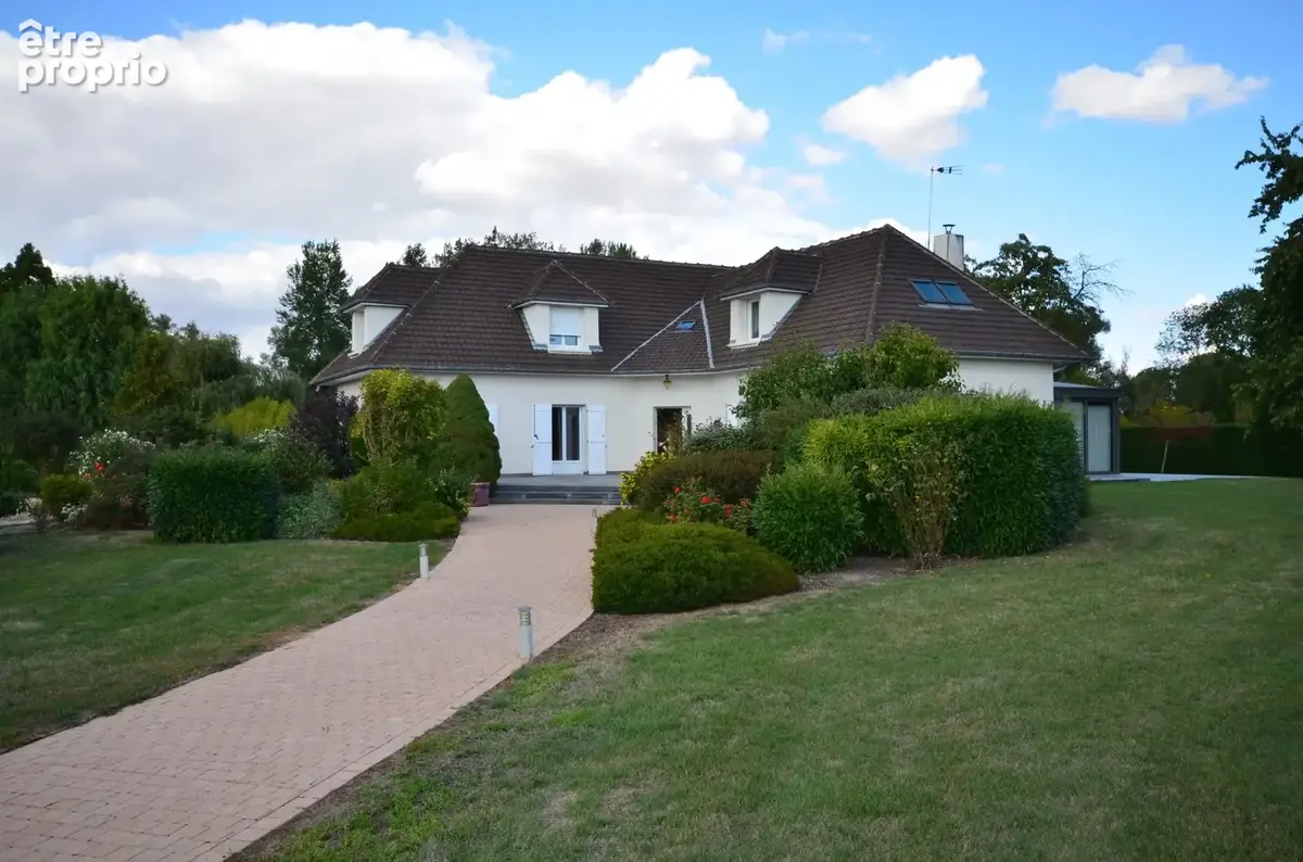 LAON (02) à vendre propriété d'exeption de 330 m2 et son terrain de 9000 m2 - photo 4