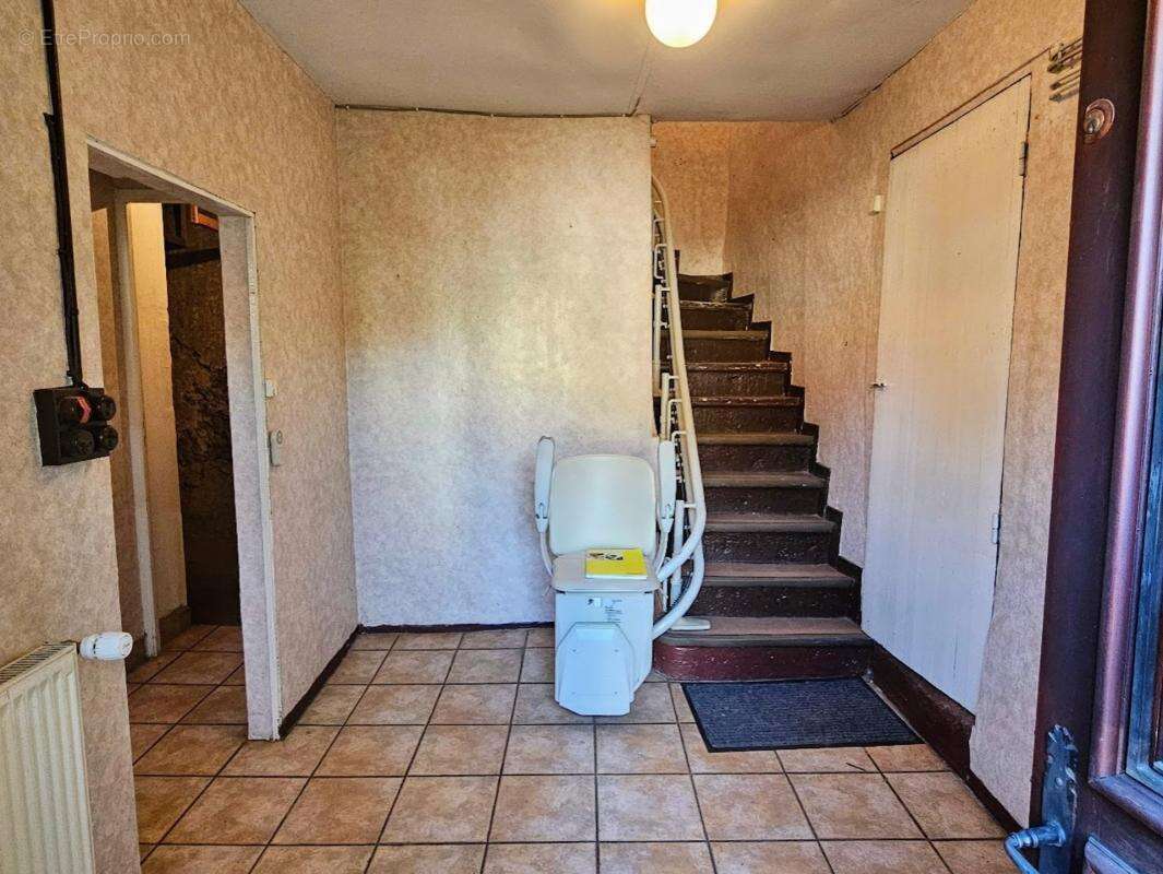 Maison de village - Extérieur - Beau potentiel - photo 4