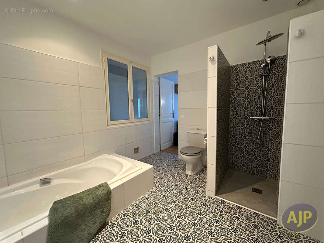 Maison à SAINT-LEGER